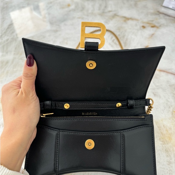 Balenciaga Wallet on Chain - Picture 3 of 5